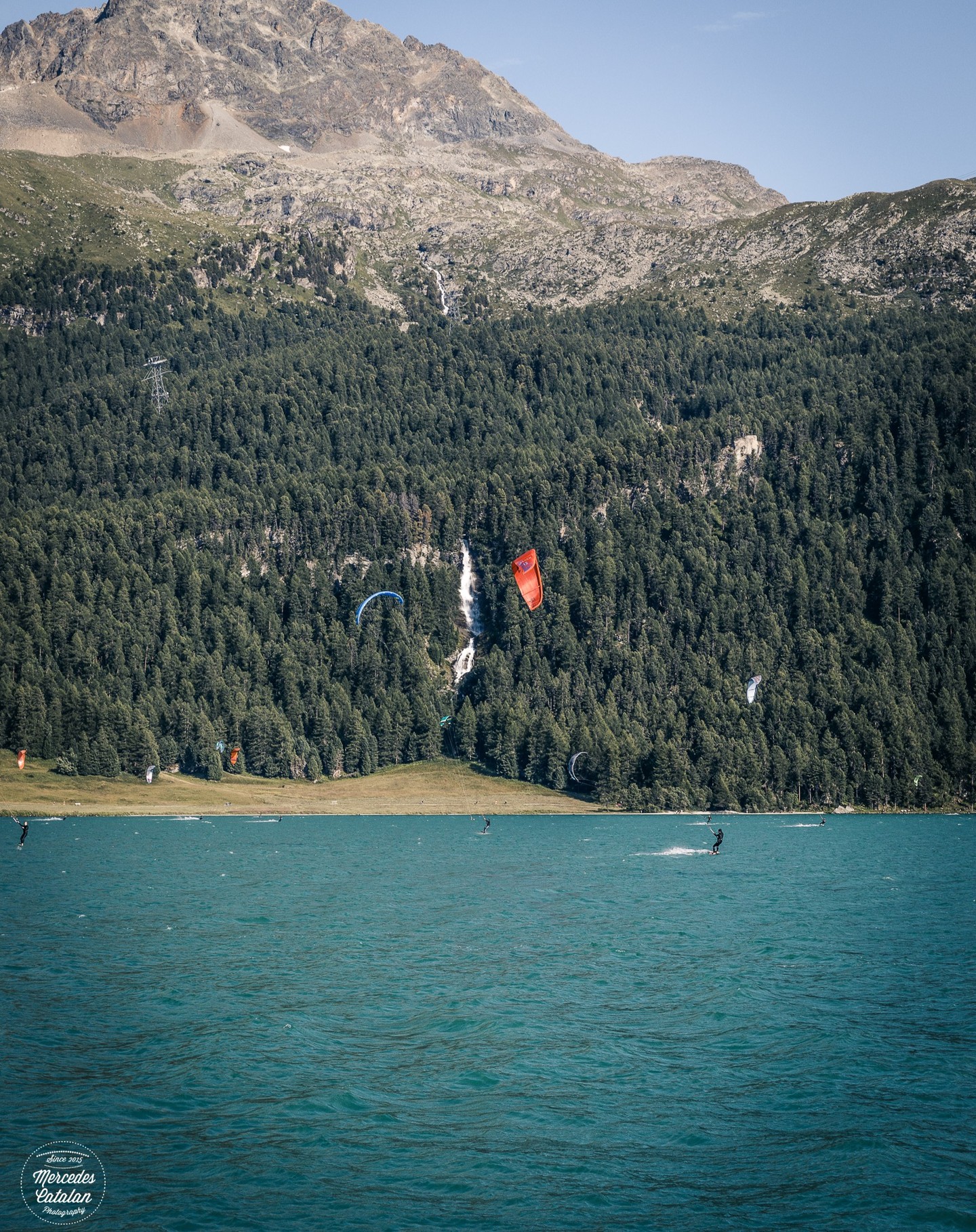 Surfing at 2000m above the sea... how cool is that?
•
•
•
Canon EOS 5d Mark IV + 24-70mm
63mm f/11 1/320sec. ISO250
•
•
#kitesurf #silvaplana #silvaplanersee #engadin #graubünden #switzerland #exploretocreate #roamtheplanet #moodygrams #exploremore #passionpasport #myswitzerland #lifefolk #feelthealps #beautifuldestinations #anotherescape #sidetrackedmag #rsa_outdoors #lifeofadventure #fotonline_es #rsa_main #thewanderco #swissmountaingirls #swissspots #canonespaña #flyswiss #ifolormoments #inlovewithswitzerland #lifeforthestory #canoninspiration @visualsoflife @roamtheplanet @ourplanetdaily @stayandwander @livefolk @earthpix @earth @helvetic.collective @thewander.co @spotmagazinech